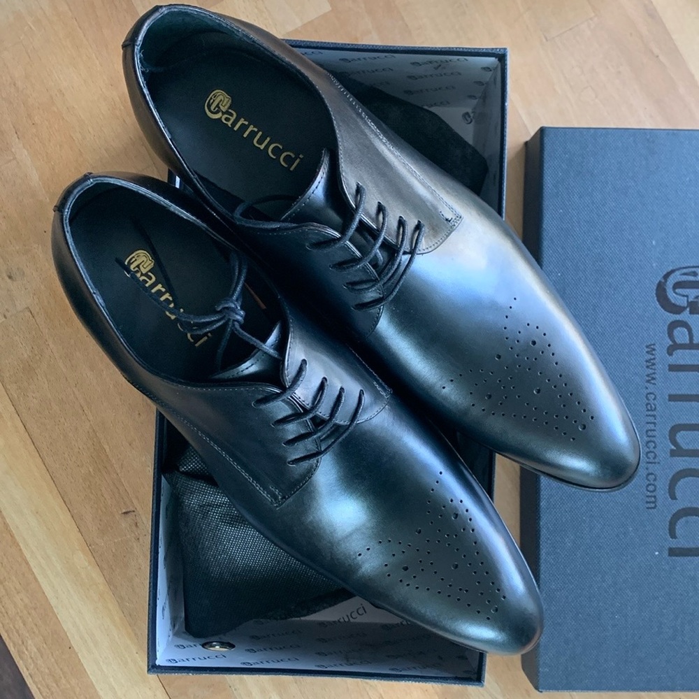 mens Carucci Signature Burnished Lace-up Derby shoes size 12D Black